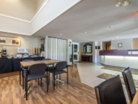 Travelodge by Wyndham Bridgewater Hotels in Lunenburg County