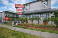 New England Motor Inn Hotels near University of New England