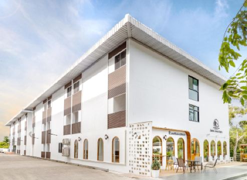 โรงแรมแกรนด์สัตหีบ (Grand Sattahip Hotel)