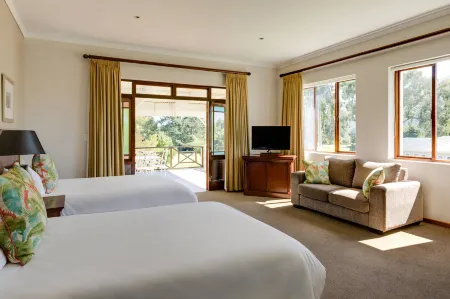 Protea Hotel George King George
