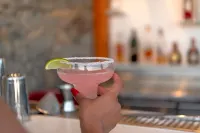 Makis Place - Quầy bar