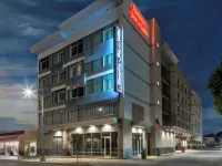 Hampton Inn & Suites Los Angeles/Hollywood Hotels near Hollywood