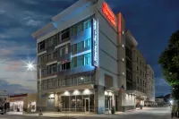 Hampton Inn & Suites Los Angeles/Hollywood