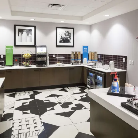 Hampton Inn and Suites by Hilton Phoenix Downtown