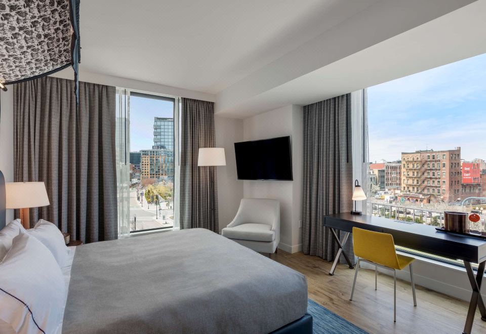 Canopy by Hilton Boston Downtown의 현대적인 객실 인테리어