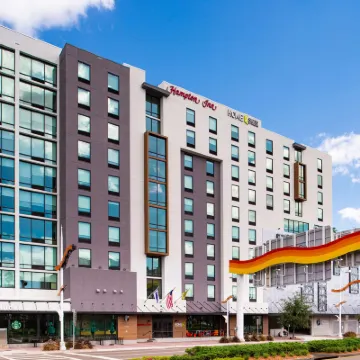 坦帕市中心海峽區希爾頓惠庭套房飯店 Cotanchobee Fort Brooke Park附近的飯店