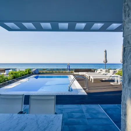 Crystal Villas & Suites