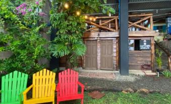 Captain Morgan Hostel Lake Coatepeque