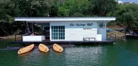 Chomtawan Raft Hotels near Erawan National Park