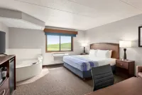 AmericInn by Wyndham Fergus Falls Conference Center - Pet friendly