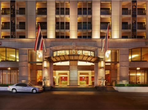 โรงแรม เดอะ เดวิส บางกอก