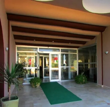 Solymar Beach Hotel Отели рядом с достопримечательностью «Chalet vert»