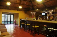 El Lago Hotel by Luoxo - bar
