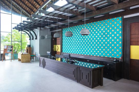 마이 카오 락 비치 리조트 & 스파