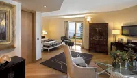 Divani Escape فنادق في فاري