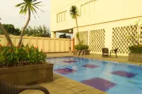 Premium Studio Room by Mareslim at Margonda Residence 5 Các khách sạn ở Pancoran Mas