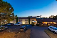 Noemys Valence Nord - Hotel Restaurant - Parkplatz