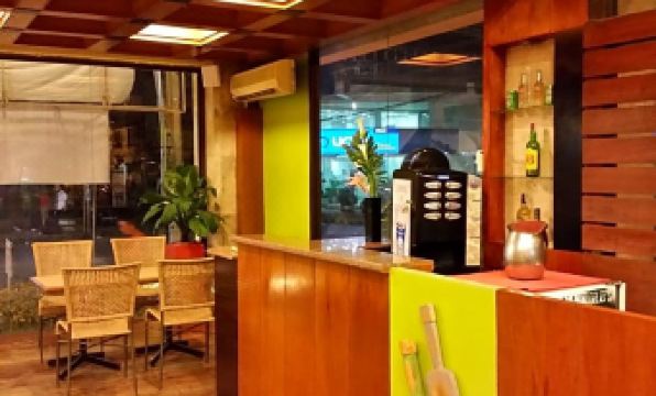 The VIP Hotel - Housity