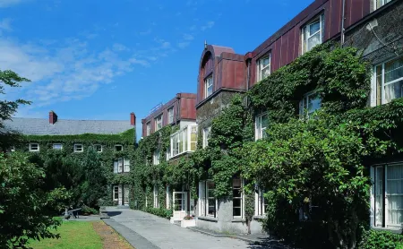 Old Ground Hotel Отели в г. Клэр