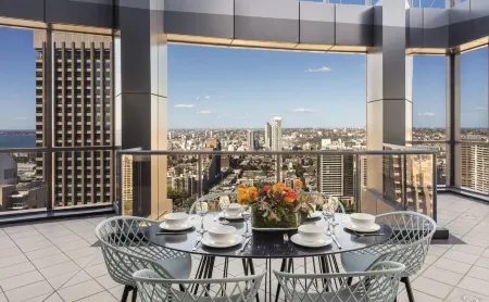 Meriton Suites Pitt Street