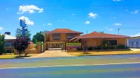 Jackaroo Apartments Hotels near Moree Railway Station