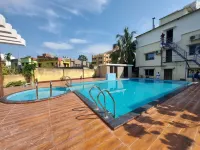 Iconic Hotel Digha - piscina
