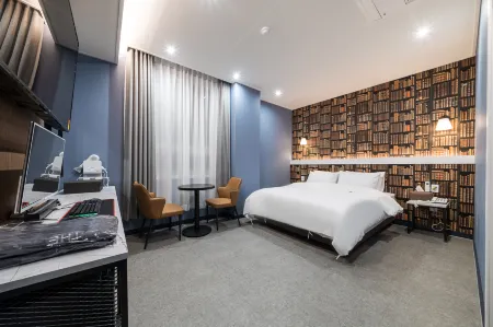 Wonju the Hotel Отели рядом со станцией Manjong Station