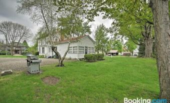 Romantic Country Apt by Lake Erie and Wineries!