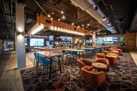 Holiday Inn SYDNEY ST MARYS by IHG - بار