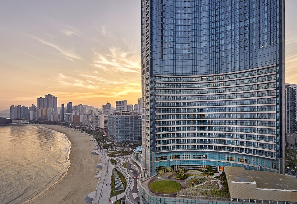 2. 시그니엘 부산..