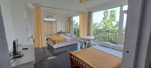 Mist Farm House Hotels in Pala