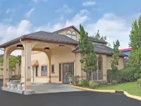SureStay Hotel by Best Western Jacksonville South Hotels near Regency Square