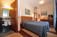 Hotel Frate Sole Hotels near Suore Francescane Missionarie di Maria - Domus Madonna delle Rose