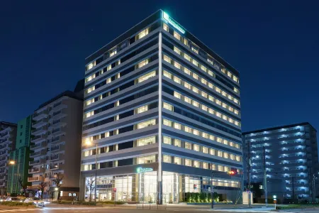 Holiday Inn & Suites Shin Osaka Отели рядом со станцией Mikuni Railway Station