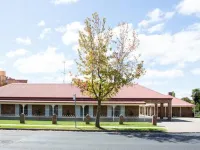 Club Motel Armidale Hotels near Armidale Art Gallery