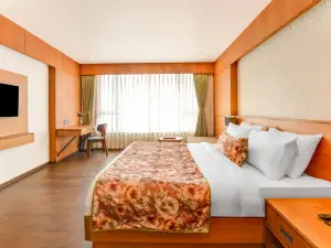 Summit Montana Suites & Spa at Mall