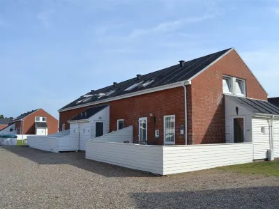 "Arna" - 2.3km from the Sea
