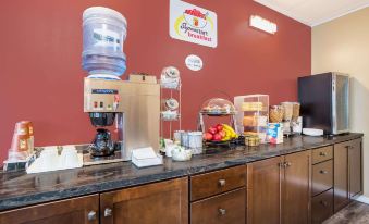 Super 8 by Wyndham Quesnel BC