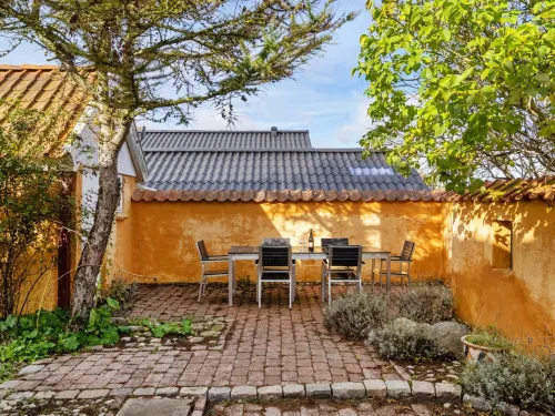 "Ethly" - 50m from the Sea