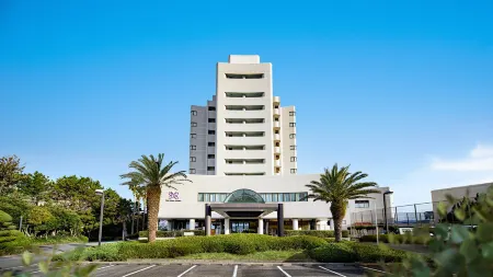 The Gran Resort Elegante Shirahama Отели рядом с достопримечательностью «Пляж Ширара-Хама»