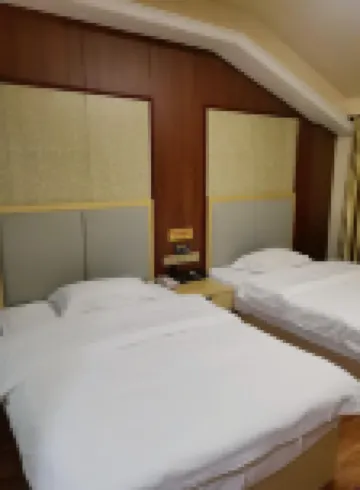 長沙世嘉大酒店 鄰近湖南和平解放祕密電台工作站舊址的酒店