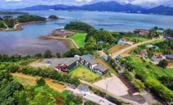 Sacheon Bitobada Pension