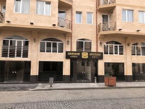 Hotel Aristocrat Batumi