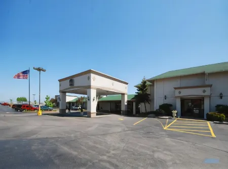 Best Western Plus Milwaukee Airport Hotel  Conference Center