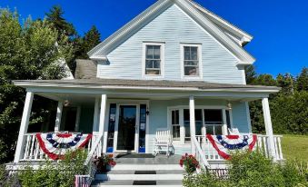 Elsa's Inn on the Harbor - Housity