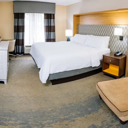 Holiday Inn & Suites STOCKBRIDGE/ATLANTA I-75 by IHG