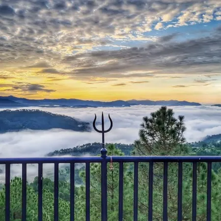 Kasar Rainbow Yoga Retreat