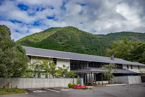 Koga No Okuzashiki Okawara Onsen Kamoshikasou Hotels in Hino