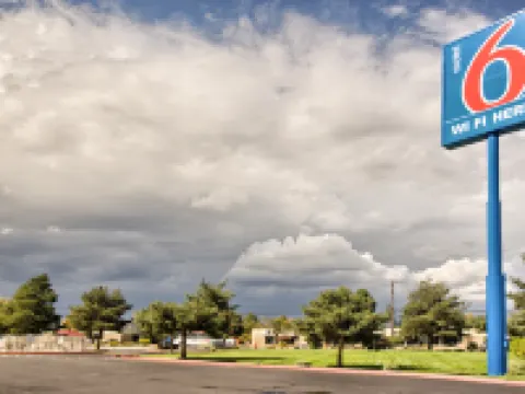 Motel 6 Everett, WA - North Hotels in Everett