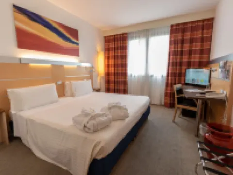 โรงแรมเบสท์เวสเทิร์น พาเลซอินน์ โรงแรมในแฟร์รารา